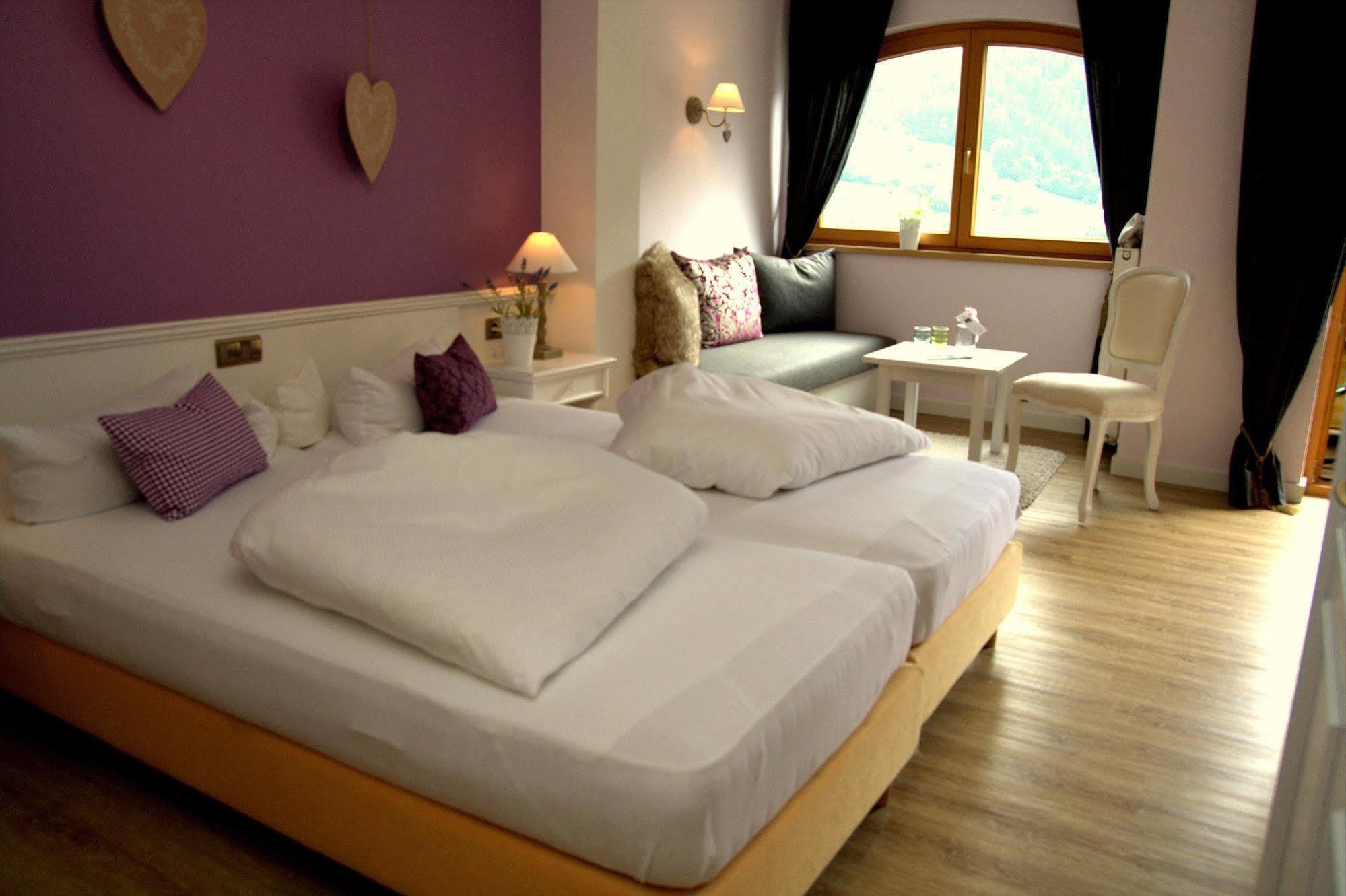 Hotel Alpenhotel Stefanie 4*
